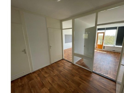 Huur 3 slaapkamer appartement van 67 m² in Capelle aan den IJssel