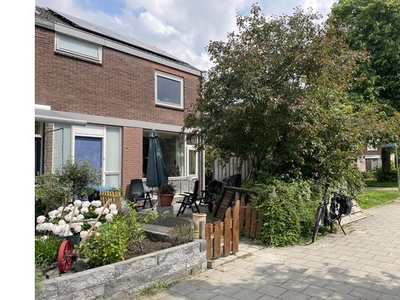 Huur 3 slaapkamer appartement van 84 m² in Barendrecht