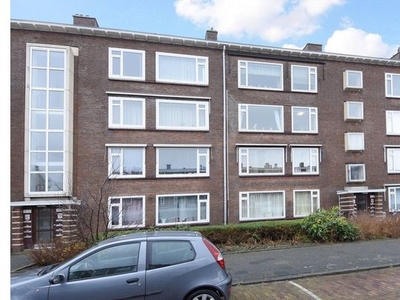 Huur 4 slaapkamer appartement van 77 m² in Voorburg