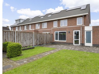 Huur 4 slaapkamer huis van 133 m² in Soerendonk