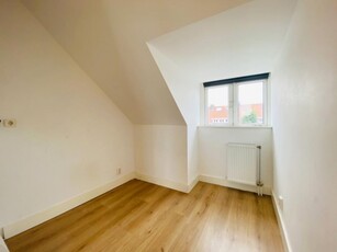 Appartement te huur Dierenselaan, Den Haag