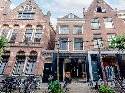 Warmoesstraat 27 B