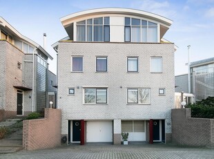 Anne Frankstraat 16, Lisse