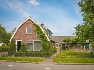 Dorpsstraat 37, Rhenoy