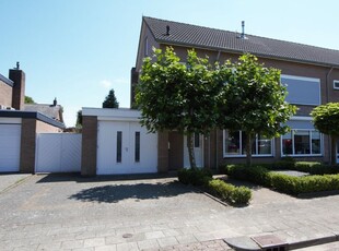 Kampstraat 18, Lomm