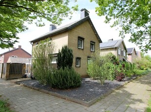 Mr. Bergerstraat 11, Broekhuizen