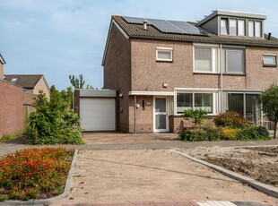 Schonbergweg 54, Almere