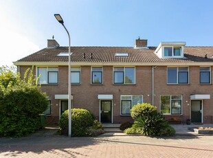 Van Dulmplein 10, Voorschoten