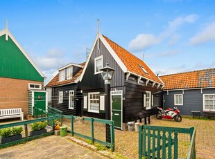 Kerkbuurt 63, Marken