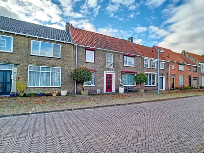 Dorpsstraat 24