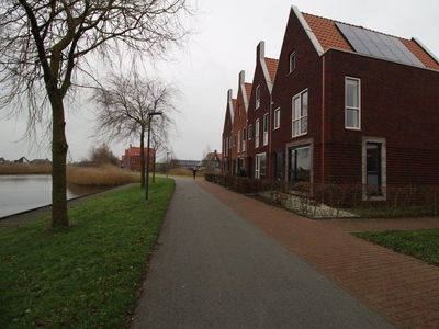 Oeverpad in Meerstad (154m2)