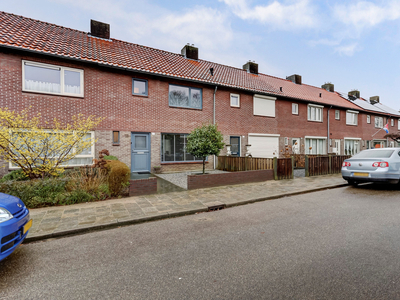 Prins Bernhardstraat 23