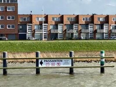 Eengezinswoning, tussenwoning (drive-in woning) te huur in Lelystad