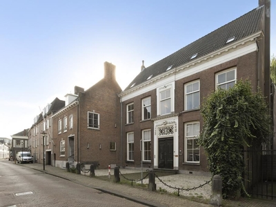 Ambtmanstraat 9 B