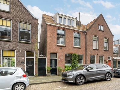 Emmastraat 102