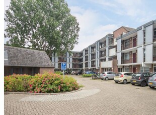 Huur 2 slaapkamer appartement van 76 m² in Capelle Aan Den Ijssel