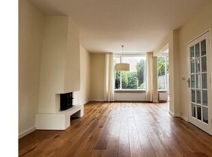 Huur 4 slaapkamer huis van 113 m² in Houten