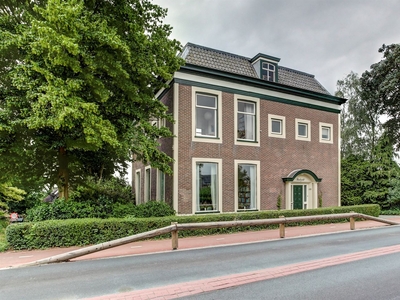 Hoogstraat 125