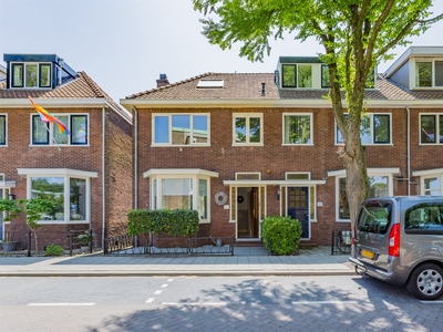 Nicolaes Maesstraat 15