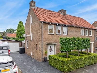 Spreeuwenstraat 8