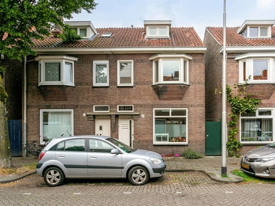 Vredeman de Vriesstraat 45