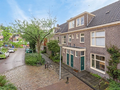 Louise Henriettestraat 8