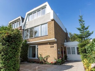 Gijsbrecht van Amstellaan 43, Amstelveen