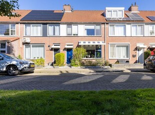 Kievit 70, Hoorn