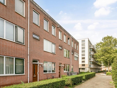 Abraham Maatstraat 6