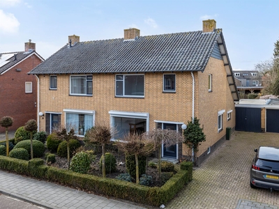 Bernhardstraat 15