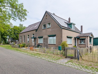 Rector Hulshofstraat 4