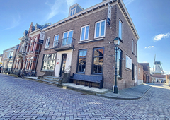 Koninginnestraat 24