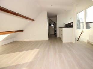 Studio in Amsterdam met 2 kamers