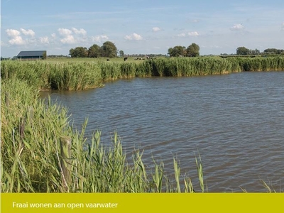 Zeer royale vrije bouwkavels aan het water (Bouwnr. 119)