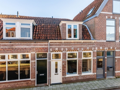 1e Landdwarsstraat 6