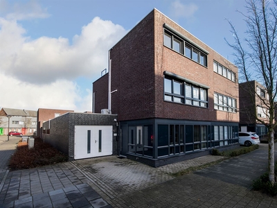 van Postelstraat 42