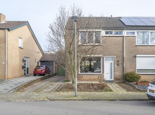 Rembrandtstraat 27, Elsloo