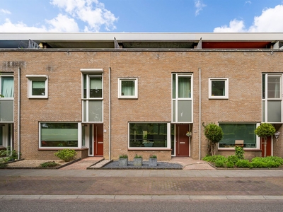 Spoorstraat 80