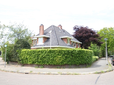 Huis Goeman Borgesiuslaan in Velsen-Zuid