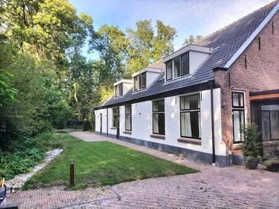 Rhijngeesterstraatweg in Oegstgeest (145m2)