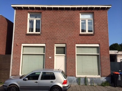 Van Hogendorpstraat in Tilburg (150m2)