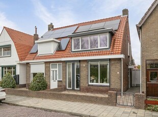 Groeninx van Zoelenstraat 2, Yerseke