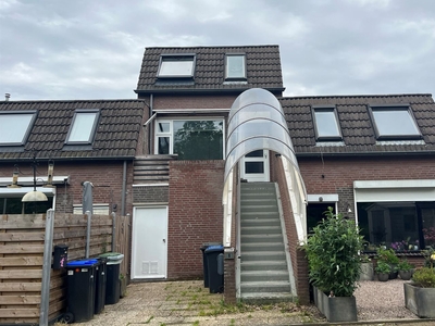 Landvoogdstraat 8