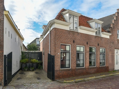 Naarderstraat 20