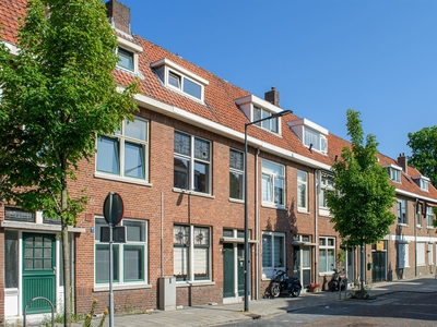 J A Alberdingk Thijmstraat 53