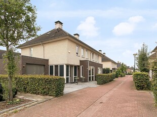 Woonhuis in Houten met 6 kamers