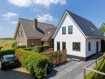 Pastoor Schramaweg in Oud-Ade (130m2)