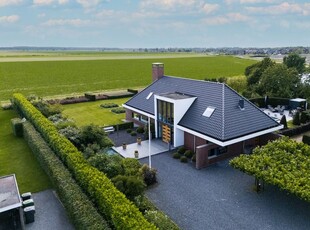 Land van Esseweg 2b, Strijen