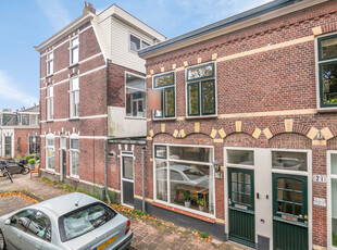 Oosterdwarsstraat 23