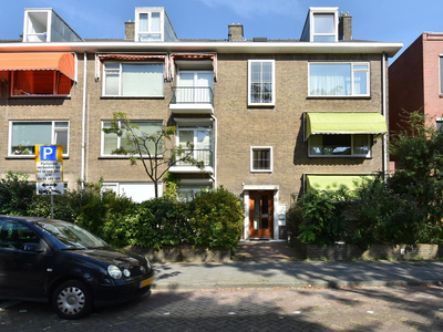 Amalia van Solmsstraat 50